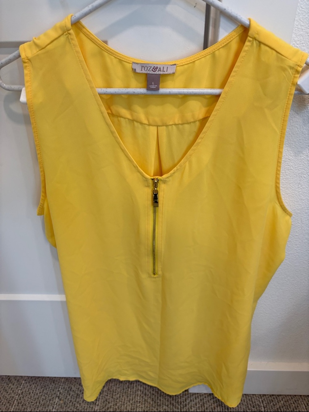 Roz & Ali Bright Yellow Zip-Front V-Neck tank blouse